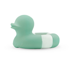 Cargar imagen en el visor de la galería, Mordedor y juguete de baño ecológico pato mint - Flo The Floatie Menta
