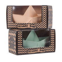 Cargar imagen en el visor de la galería, Mordedor y juguete de baño ecológico barco nude - Origami Boat Nude
